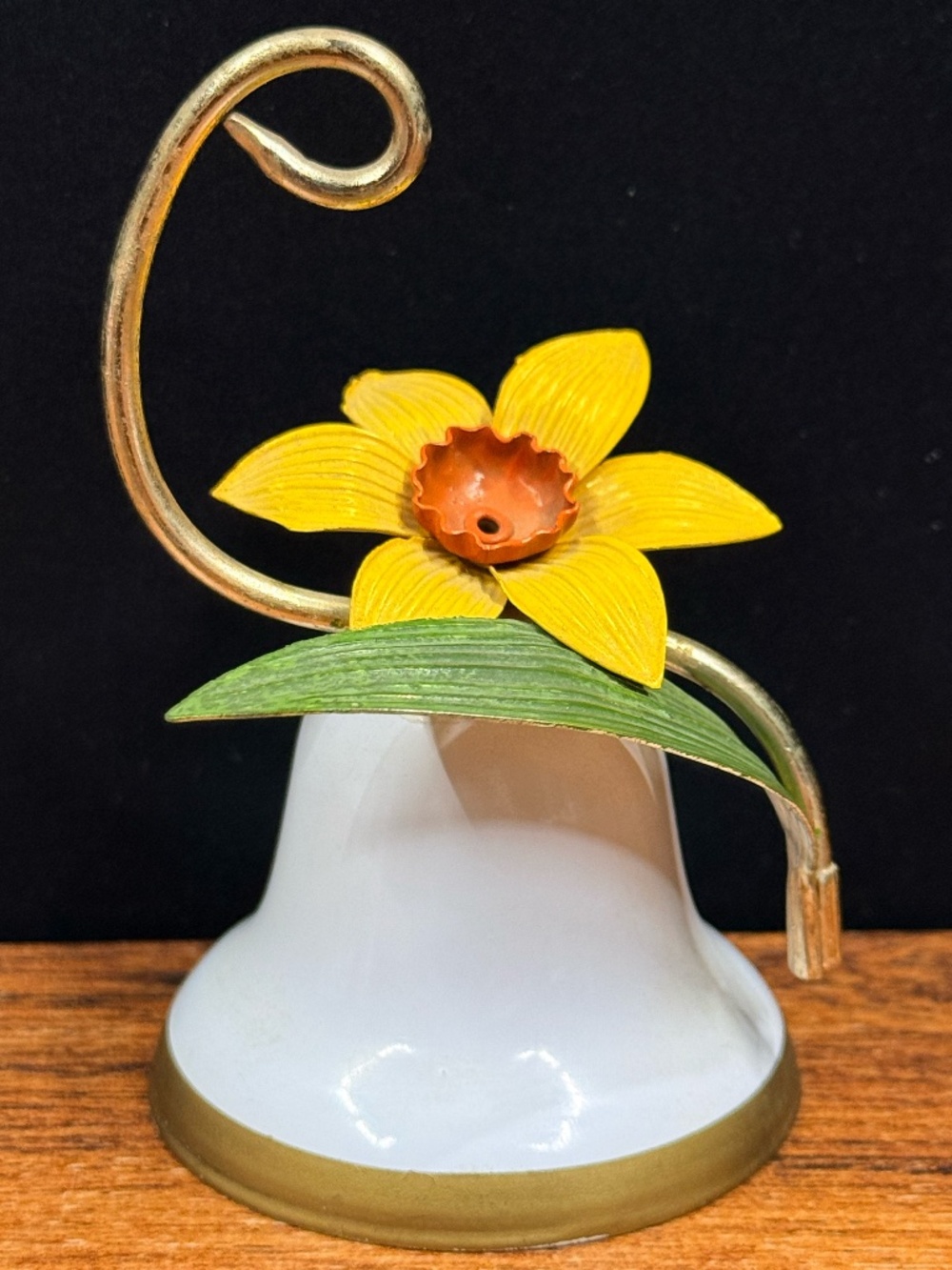 GEORGE GOOD 1980’s Floral Bell